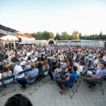 Po Pažaislio liepomis aidėjo geriausios L. Adomaičio dainos