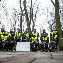 Kauno stadioną statantys turkai toliau protestuoja: paskelbė bado akciją