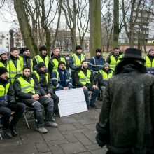 Kauno stadioną statantys turkai toliau protestuoja: paskelbė bado akciją