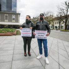 Kaune – ir vėl protestas prieš vaikų testavimą: tėvai laidojo laisvę ir demokratiją