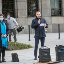 Kaune – ir vėl protestas prieš vaikų testavimą: tėvai laidojo laisvę ir demokratiją