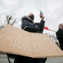 Kaune – ir vėl protestas prieš vaikų testavimą: tėvai laidojo laisvę ir demokratiją