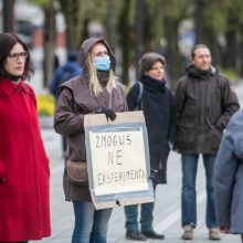 Kaune – ir vėl protestas prieš vaikų testavimą: tėvai laidojo laisvę ir demokratiją