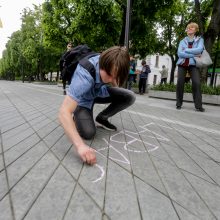 Piketo eigą sujaukė policija: dabar jau nieko negalime – nei dainuoti, nei piešti, nei šokti