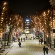 Po visą miestą išsibarsčiusios šventinės dekoracijos džiugina kauniečius