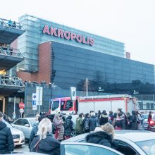 Po evakuacijos Kauno „Akropolis“ atvėrė duris, gaisro židiniu tapęs restoranas nedirbs