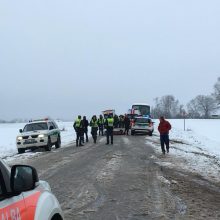 Avarija Ukmergės rajone: sužaloti vaikai pervežti į Vilniaus ir Kauno ligonines