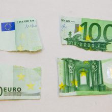 Į apyvartą išleidžiami nauji 100 ir 200 eurų banknotai