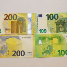 Į apyvartą išleidžiami nauji 100 ir 200 eurų banknotai