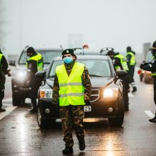 Policija pradėjo masinę judėjimo kontrolę: dauguma žmonių pasiruošę dokumentus