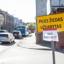 Prieš Kauno pilies žiedinės sankryžos rekonstrukciją vairuotojus jau pasitiko spūstys