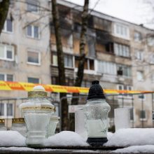 Gaisras Viršuliškių daugiabutyje galėjo būti sukeltas tyčia, senjoro bute rasta pavojingų medžiagų