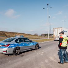 Lenkų ūkininkams toliau blokuojant kelią, eilių pasienyje nefiksuojama