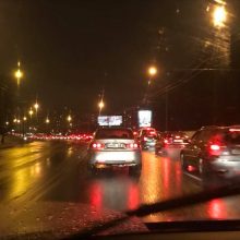 Kelyje Vilnius-Klaipėda – masinė avarija: susidarė spūstis
