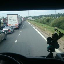 Chaosas autostradoje: dvi avarijos paralyžiavo eismą