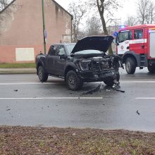 Pavojingoje Klaipėdos sankryžoje dužo mašinos