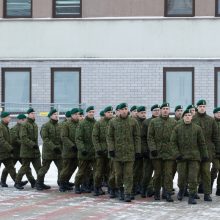 Prezidento patarėjas: dėl visuotinio merginų šaukimo turi nuspręsti visuomenė, politikai