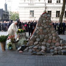 Popiežius: represijas iškentėjusi Lietuva gali tapti vilties švyturiu