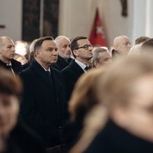 Sukrėsta Lenkija atsisveikina su nužudytu Gdansko meru