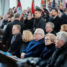 Sukrėsta Lenkija atsisveikina su nužudytu Gdansko meru