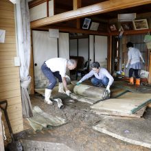 Japoniją nusiaubusio taifūno aukų padaugėjo iki 40