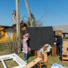 Tauragės rajone sudegė klebonijos pastato stogas