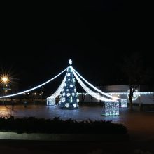 Pirmą kartą Tauragėje įžiebta interaktyvi Kalėdų eglė