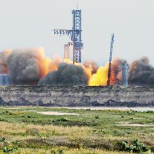 „SpaceX“ išbandė erdvėlaivio „Starship“ variklius