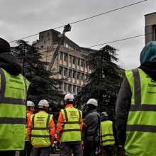 Liono universitete sprogo dujų balionai, yra nukentėjusiųjų