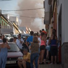 Dėl didžiulio gaisro Kanarų salose evakuota 8 tūkst. žmonių