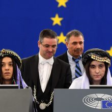 ES Sacharovo žmogaus teisių premiją atsiėmė dvi jezidės