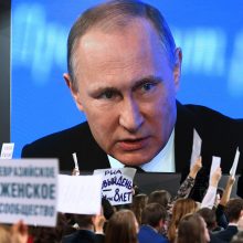 V. Putino metinė kalba: Rusija mažins karines išlaidas