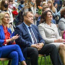 D. Nausėdienė Rugsėjo 1-osios proga moksleivius sveikino Vilniaus lietuvių namuose