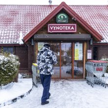 Į Lenkiją ieškoti pigesnių maisto prekių lekia ir kunigai