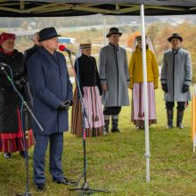 Kryžkalnyje pradėtas statyti memorialas Lietuvos partizanams