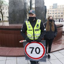 Policininkams protestuojant dėl skiepų, Vyriausybė žada taisyti padėtį