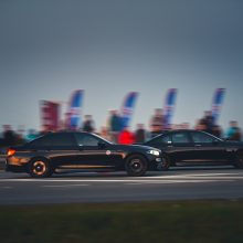 Traukos lenktynėse Palangoje greičiausi – „Nissan GT-R“ automobiliai
