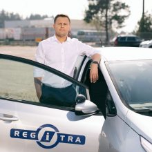 „Regitra“: pažangios technologijos padeda vairuotojui, o ne vairuoja už jį