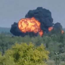 Rusijoje per bandomąjį skrydį sudužo karinio transporto lėktuvo prototipas, įgula žuvo