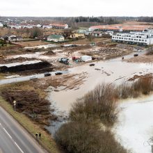 Į darbą – tik su valtele: situaciją vadina katastrofiška, o kaltų paieškos – bevaisės