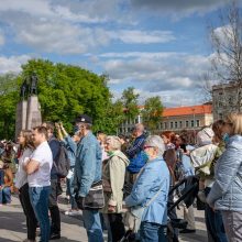 Švelninant koronaviruso apribojimus, Lietuvos gatvėse ir aikštėse – padėkos koncertai