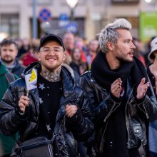 Protestuotojai ragino į Seimo sesiją įtraukti Partnerystės įstatymą: gana mus skaldyti ir skirstyti