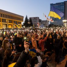 Atsiliepę į V. Zelenskio kvietimą paremti Ukrainą, Vilniuje susirinko apie 4 tūkst. žmonių 