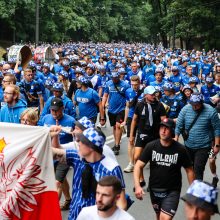 Poznanės „Lech“ sirgaliai į Dariaus ir Girėno stadioną surengė įspūdingą eiseną
