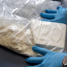 Kanados policija pranešė Vankuverio uoste konfiskavusi rekordinį opijaus kiekį