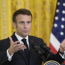 E. Macronas įspės Kiniją neteikti karinės paramos Rusijai 