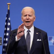 J. Bidenas vyksta į uragano nuniokotą Puerto Riką