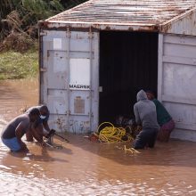 Pietų Afrikoje per potvynius žuvo 253 žmonės, daug laikomi dingusiais
