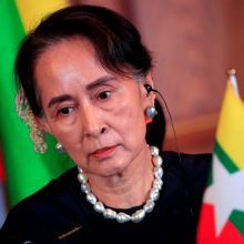 Mianmaro chunta paleidžia Aung San Suu Kyi partiją 