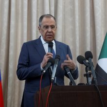 S. Lavrovas: G-7 sprendimai rodo pasiryžimą sulaikyti Rusiją ir Kiniją